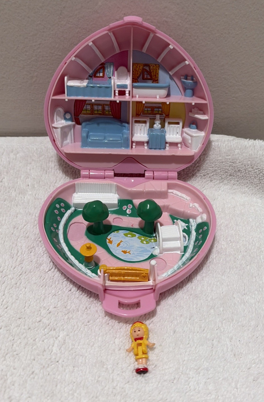 Polly Pocket Country Cottage Heart Compact Playset Doll Bluebird 1989 Vintage